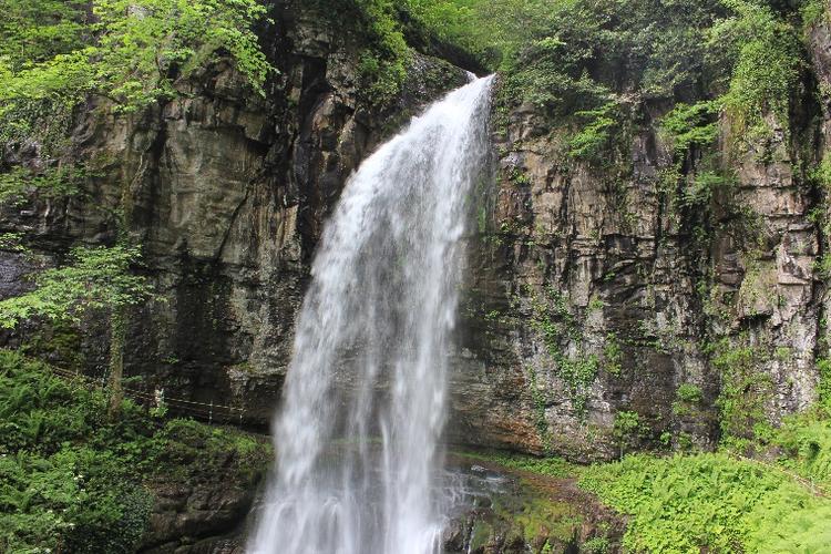 Водопад «Великан» в Ткуарчал
