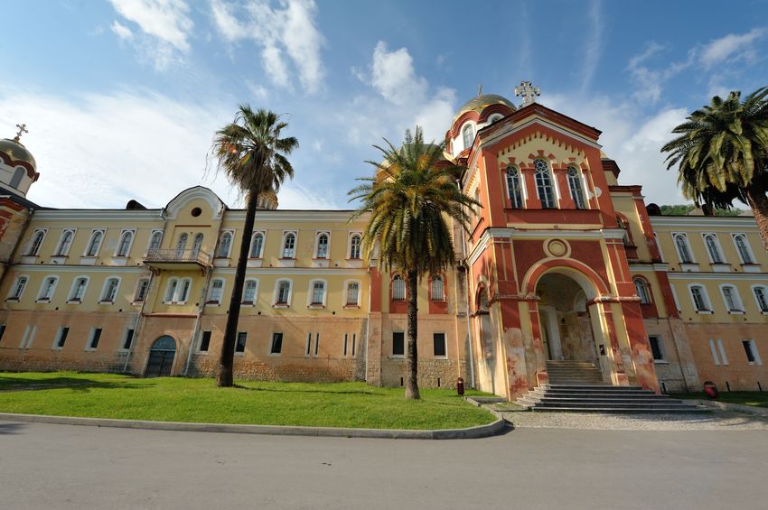 Красивые здания Абхазии, знаковые исторические места